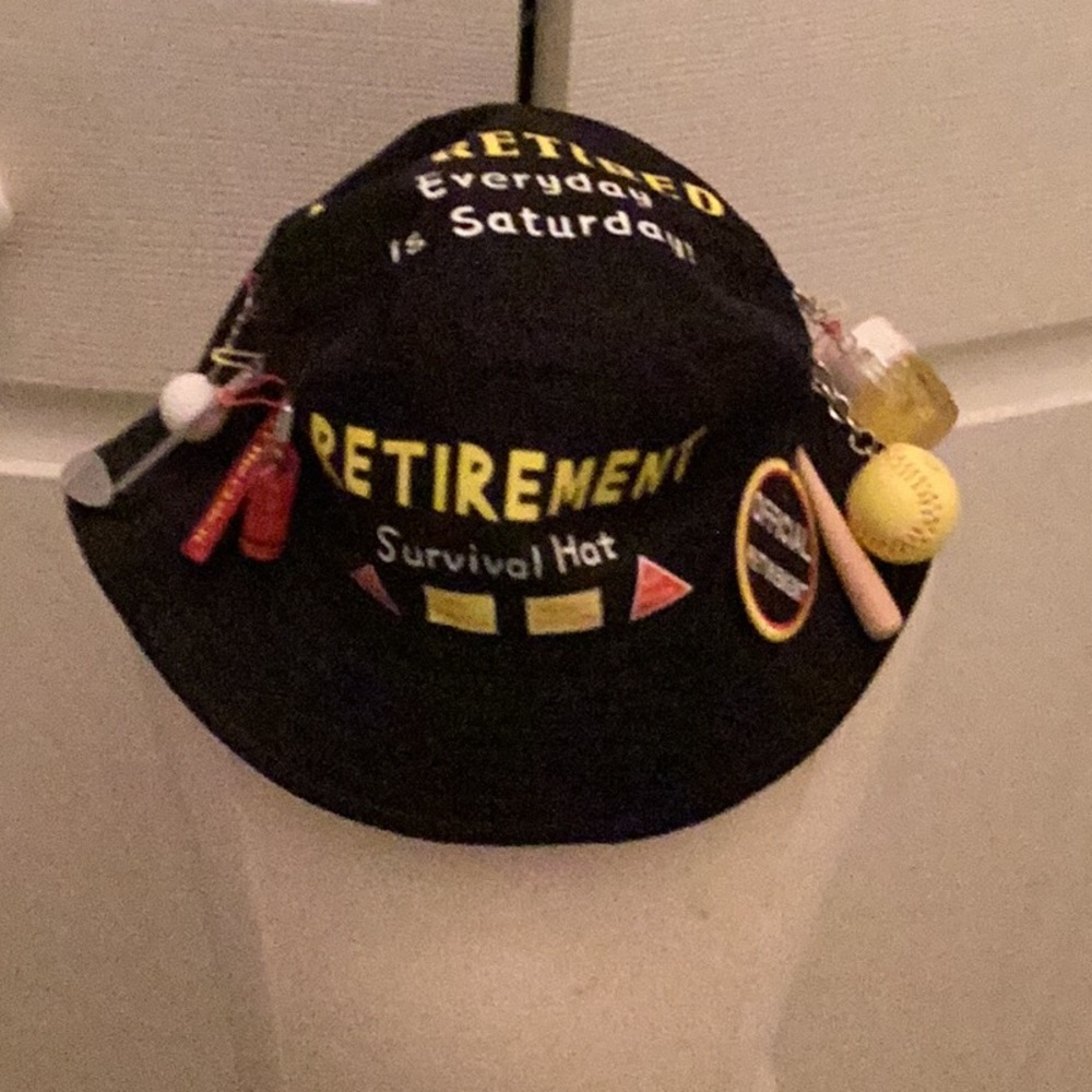 🇺🇸Fun Retirement Survival Hat Pre-Loved Makes Perfect Gift 🇺🇸